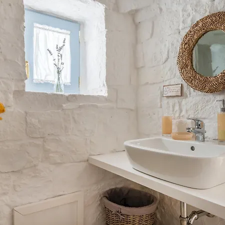 Villa Helloapulia Trulli Olea Charme Cisternino