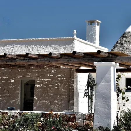 Helloapulia Trulli Olea Charme Villa *